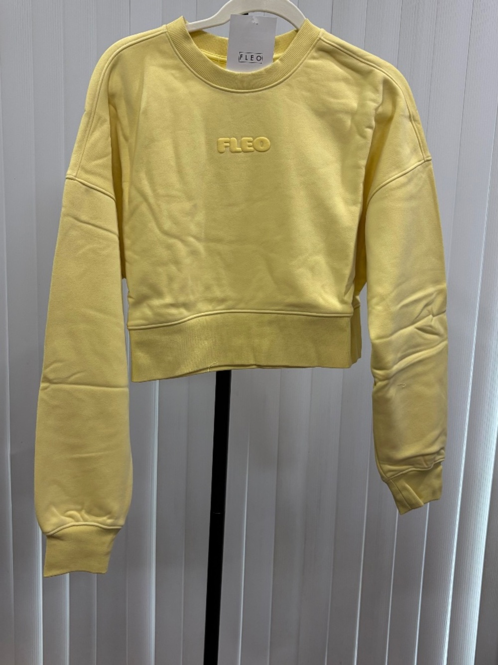 FLEO Affinity Crop Crewneck Sweatshirt-Pastel Yellow